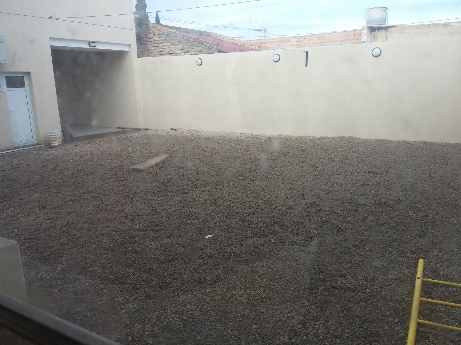 SE ALQUILAN-VENDEN LOCALES COMERCIALES Y OFICINAS (A ESTRENAR) - 21
