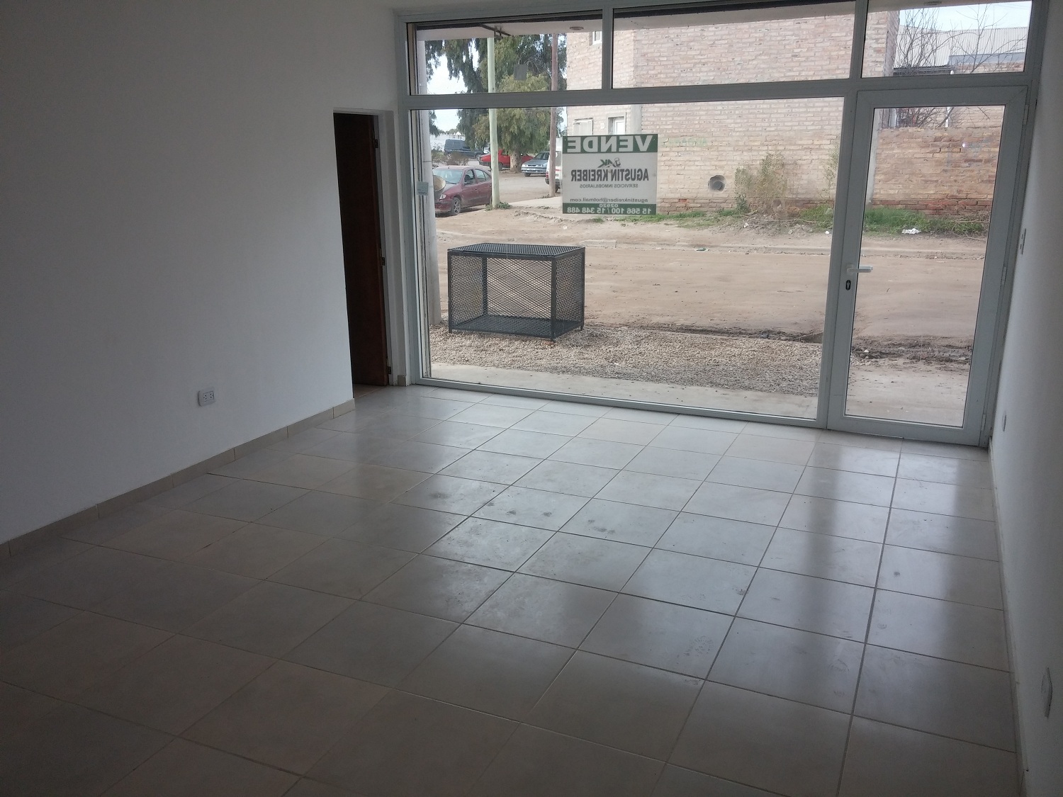 SE ALQUILAN-VENDEN LOCALES COMERCIALES Y OFICINAS (A ESTRENAR) - 23
