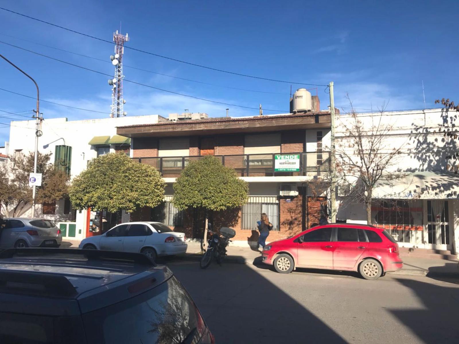 SE VENDE DEPTO DE 3 HAB EN PLENO CENTRO DE VIEDMA - 2