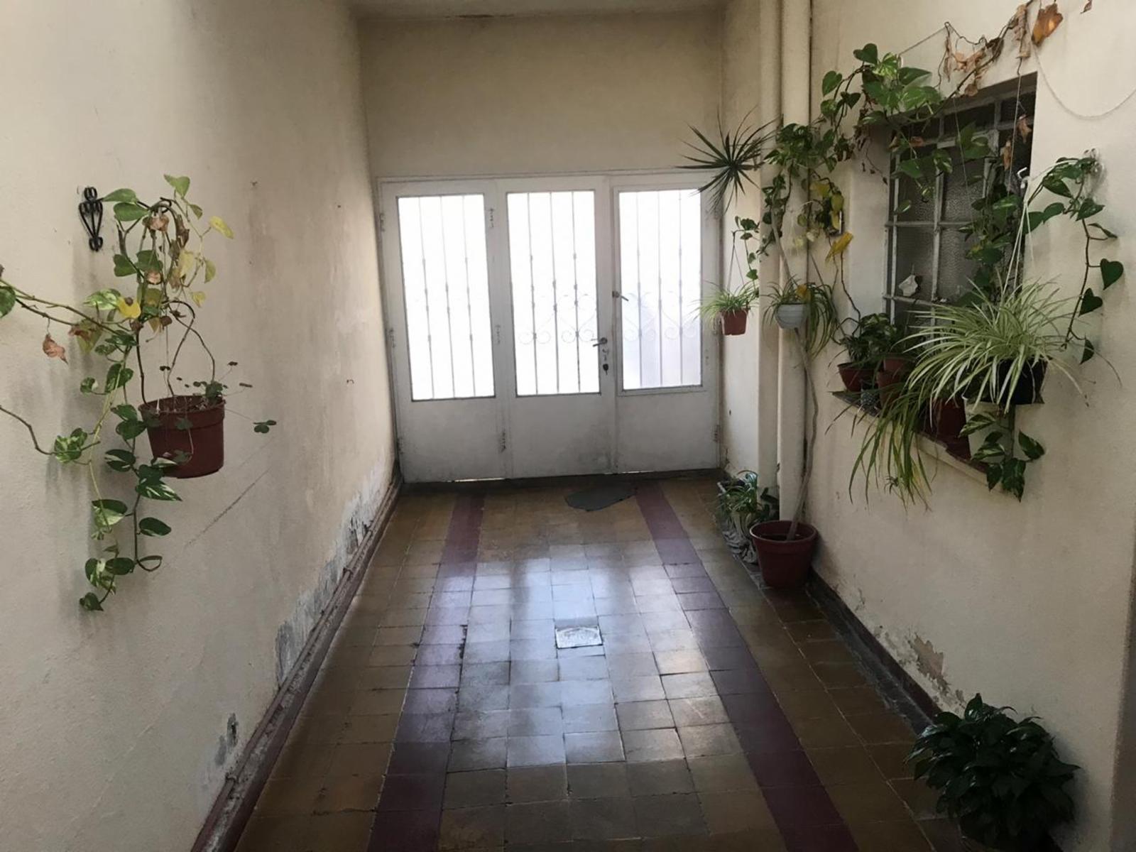 SE VENDE CASA CENTRICA EN VIEDMA