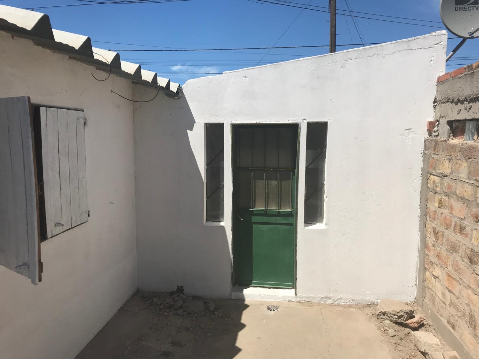 SE VENDE/ALQUILA CASA DE 2 HAB EN BARRIO JARDIN DE VIEDMA — foto 3