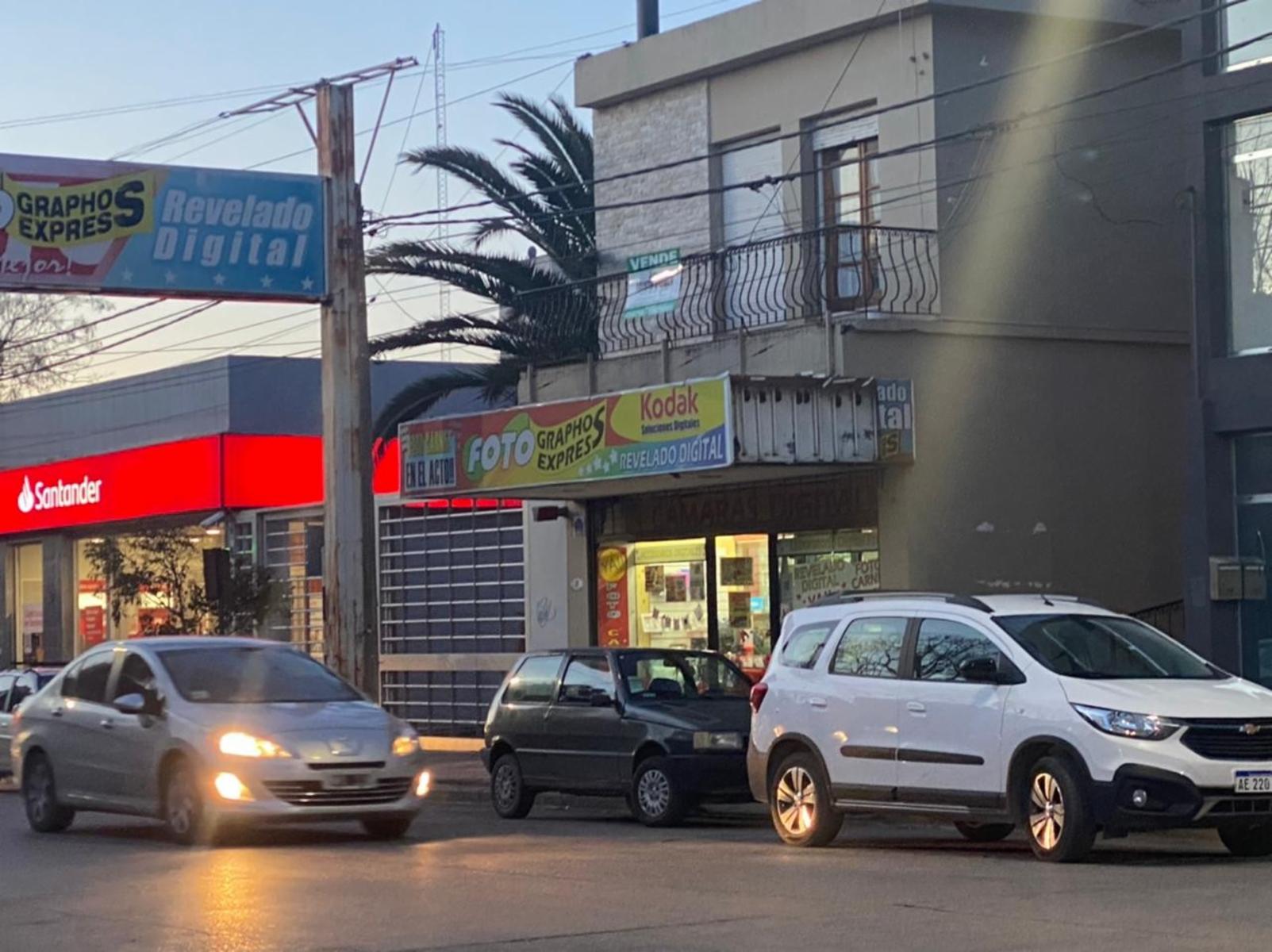 SE VENDE GRAN PROPIEDAD CÉNTRICA EN VIEDMA — foto 14