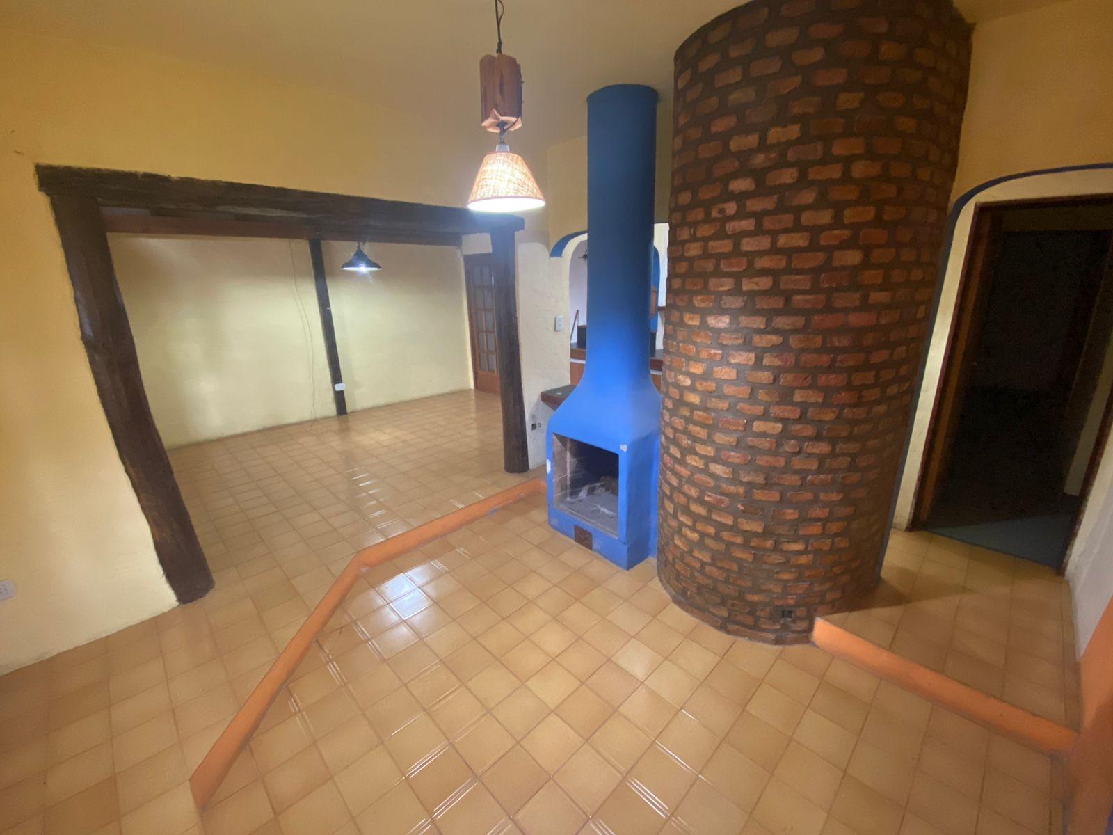 SE VENDE HERMOSA CASA CENTRICA VIEDMA — foto 2