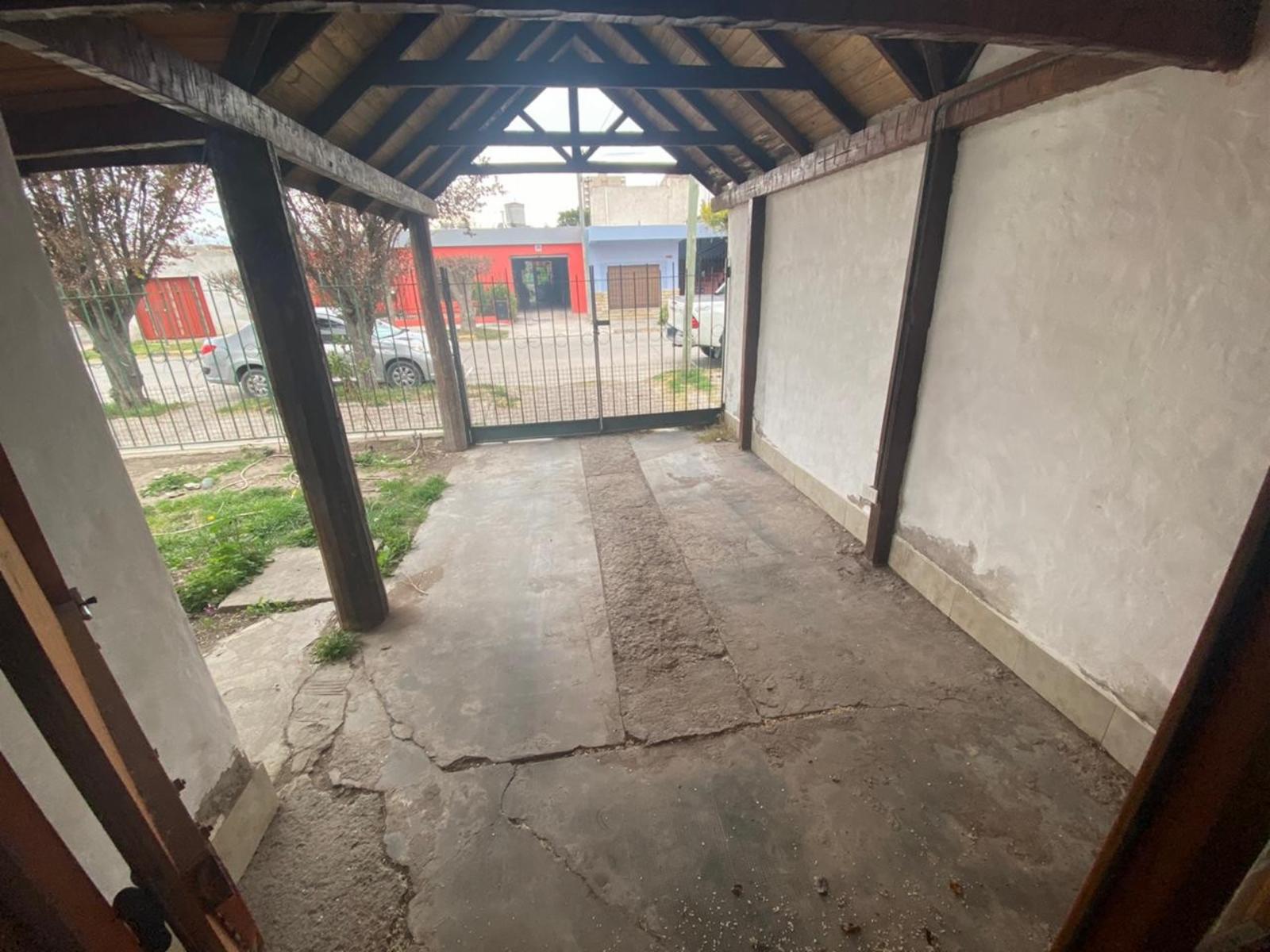 SE VENDE HERMOSA CASA CENTRICA VIEDMA — foto 8