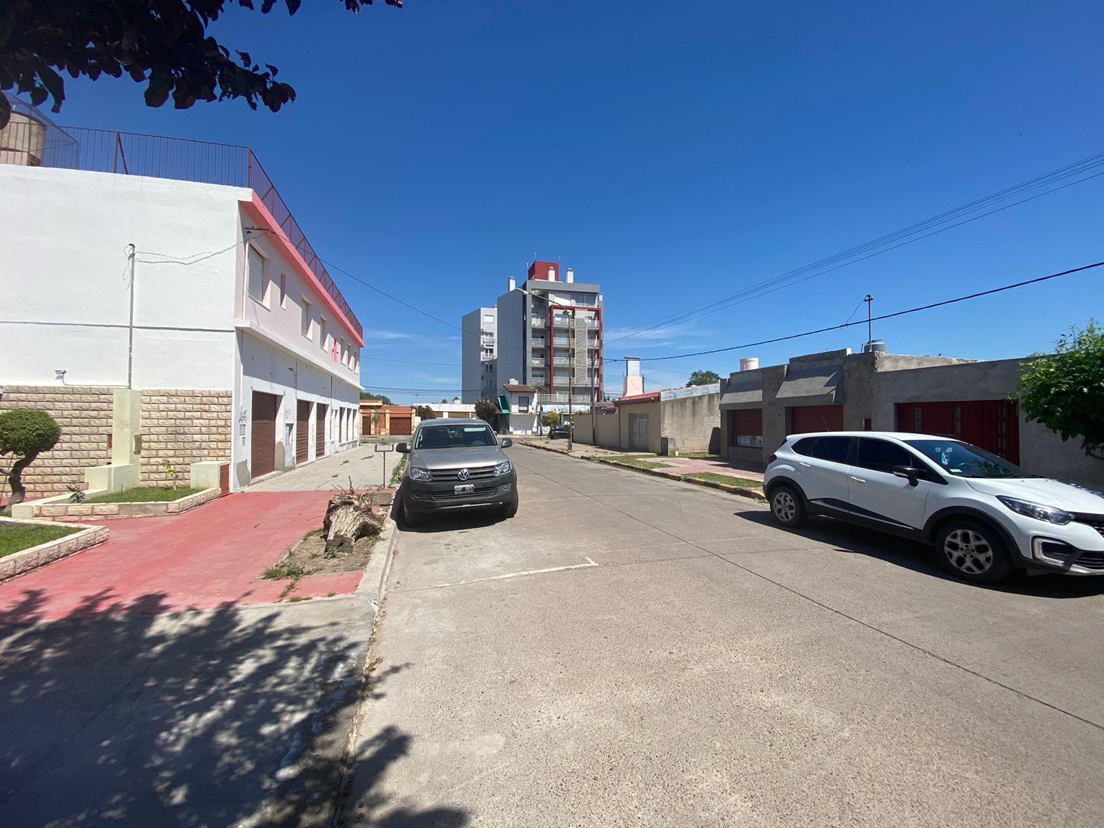 SE VENDE HERMOSA CASA CENTRICA VIEDMA — foto 10