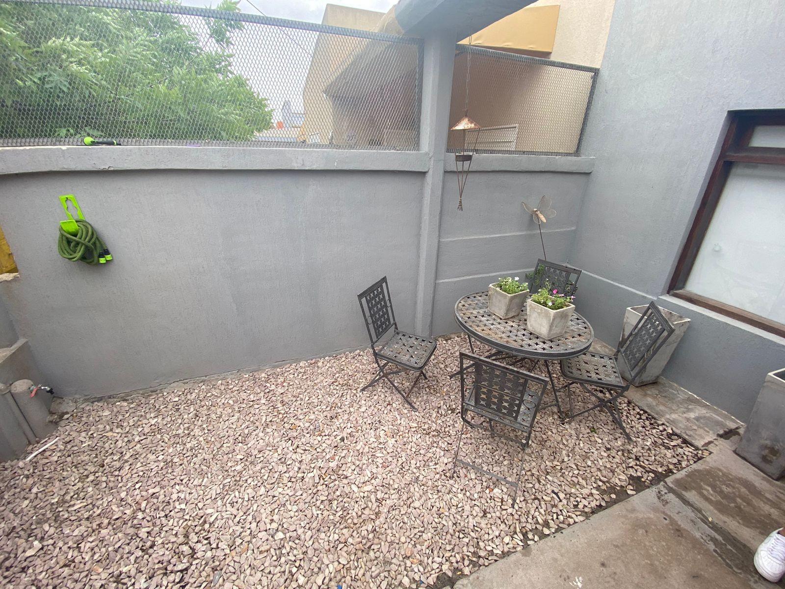 SE VENDE CASA Bº LOS FRESNOS – VIEDMA — foto 2