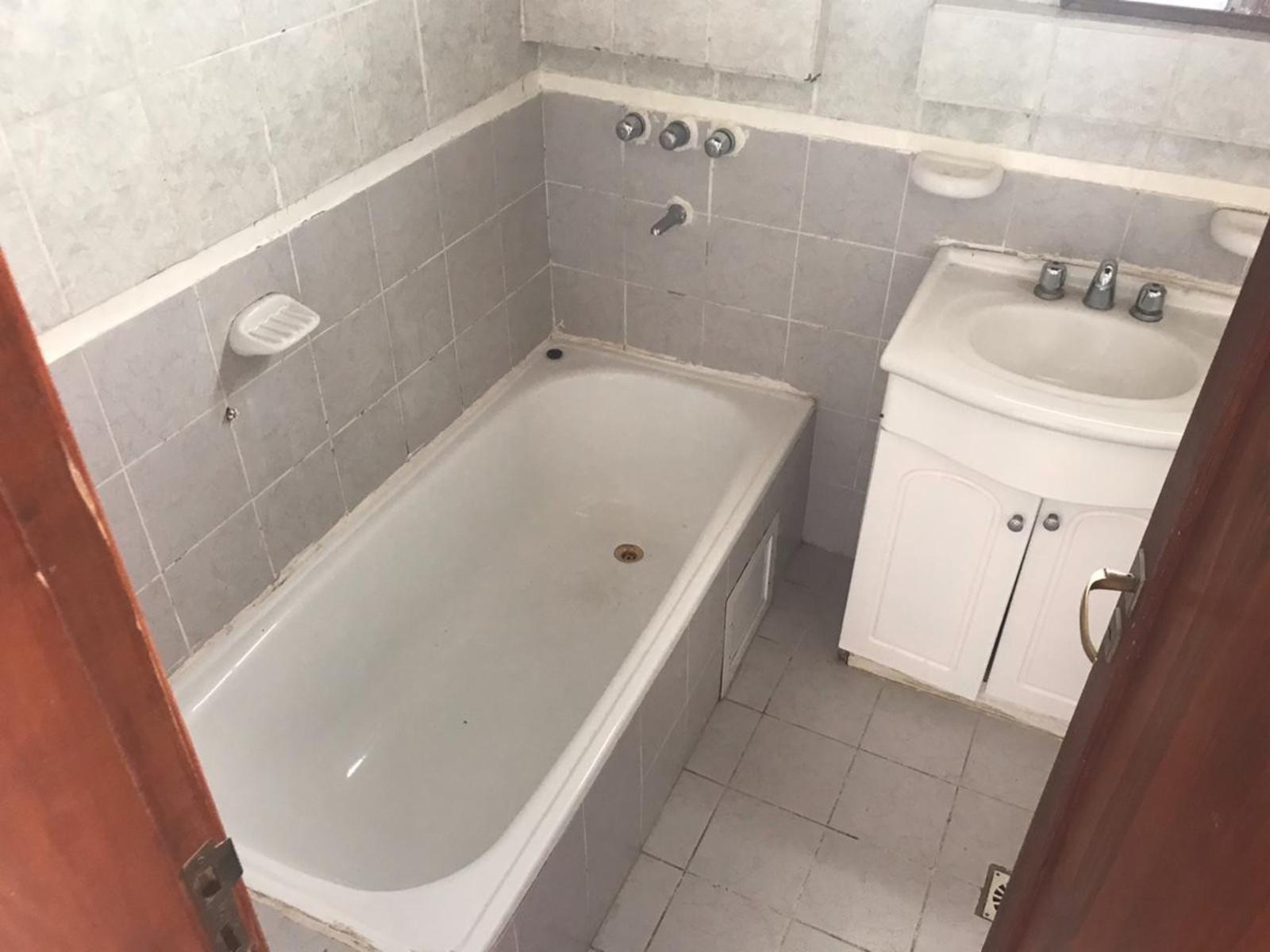 SE VENDE DEPARTAMENTO - VIEDMA - 5