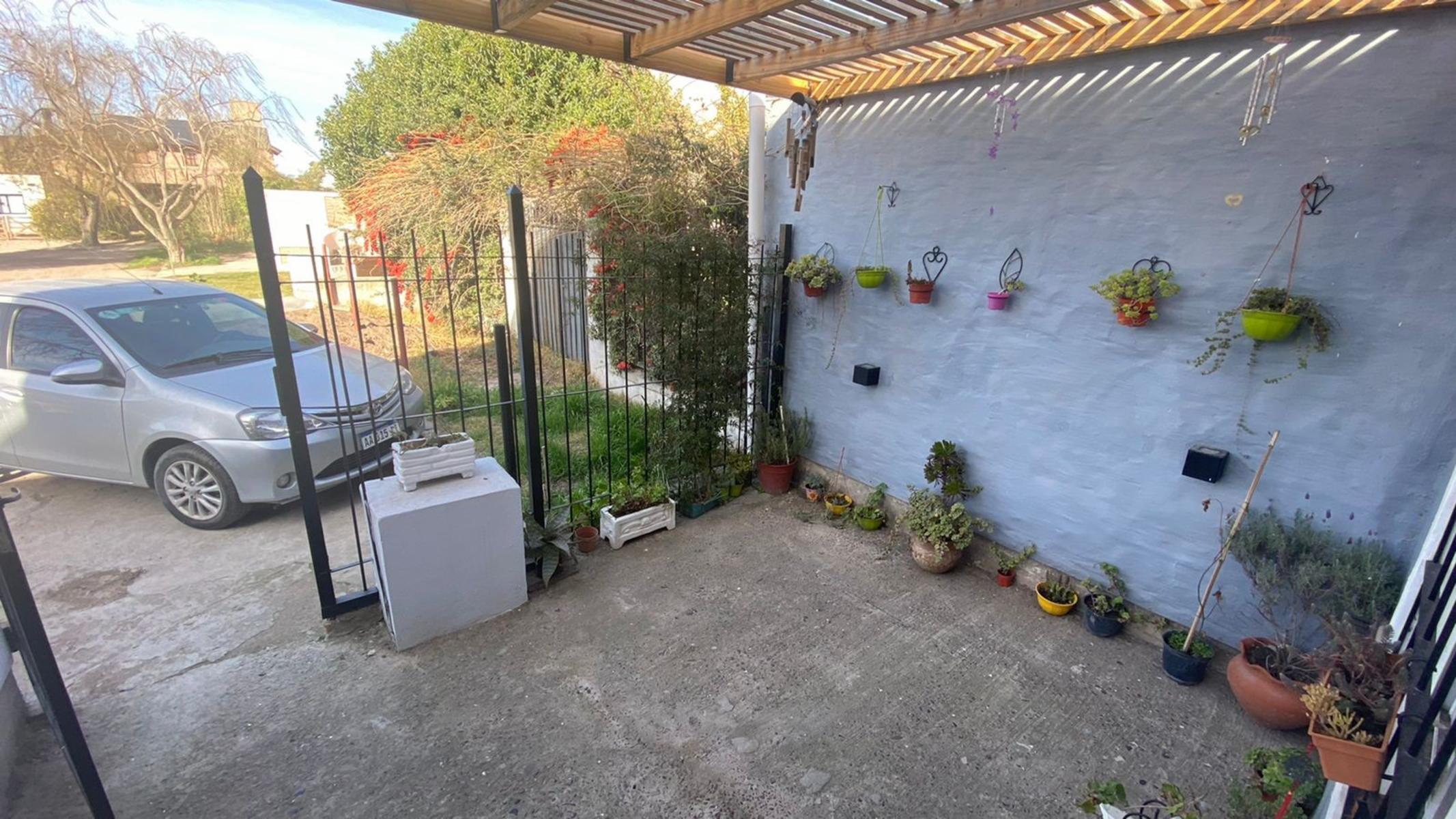 SE VENDE HERMOSO DEPTO VIEDMA - 2