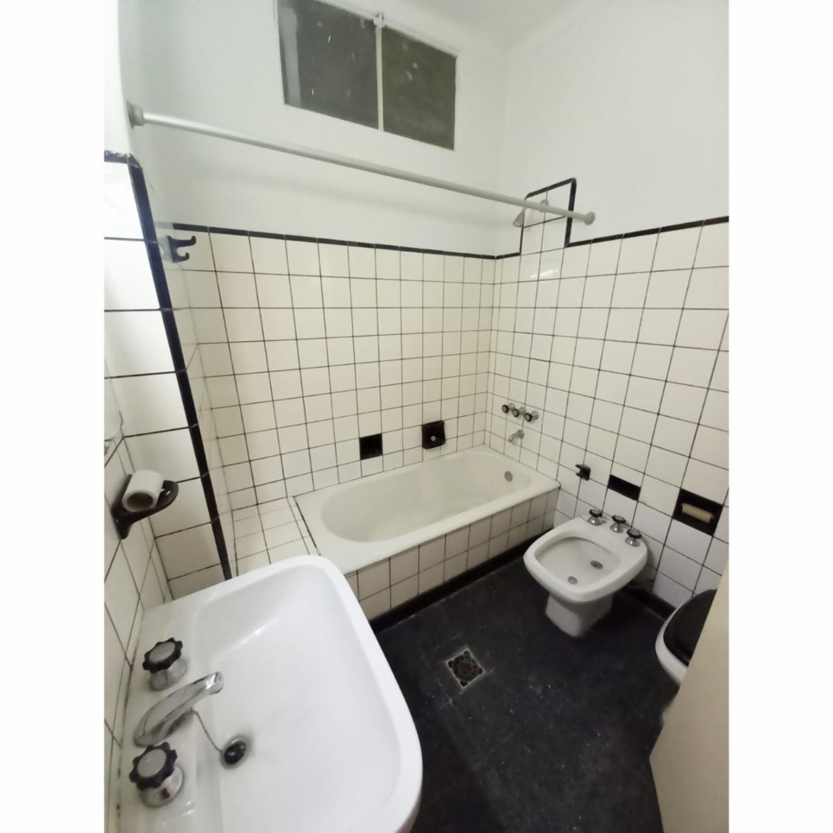SE VENDE CASA EN PH CENTRICA EN BAHIA BLANCA - 14