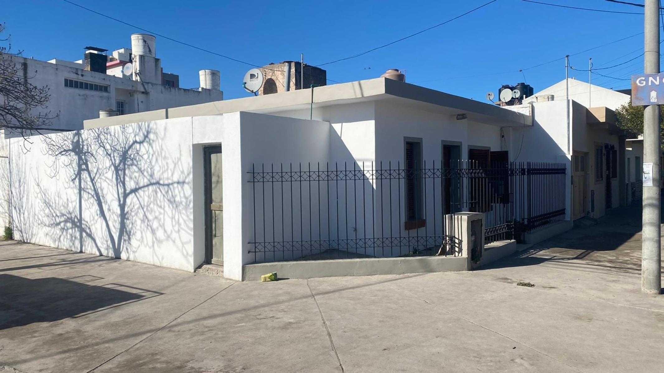 SE VENDE CASA EN PH Bº BELGRANO VIEDMA - 11