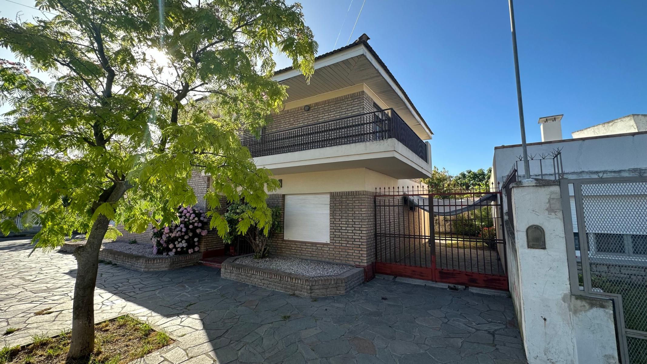 SE VENDE CASA CENTRICA EN VIEDMA — foto 7