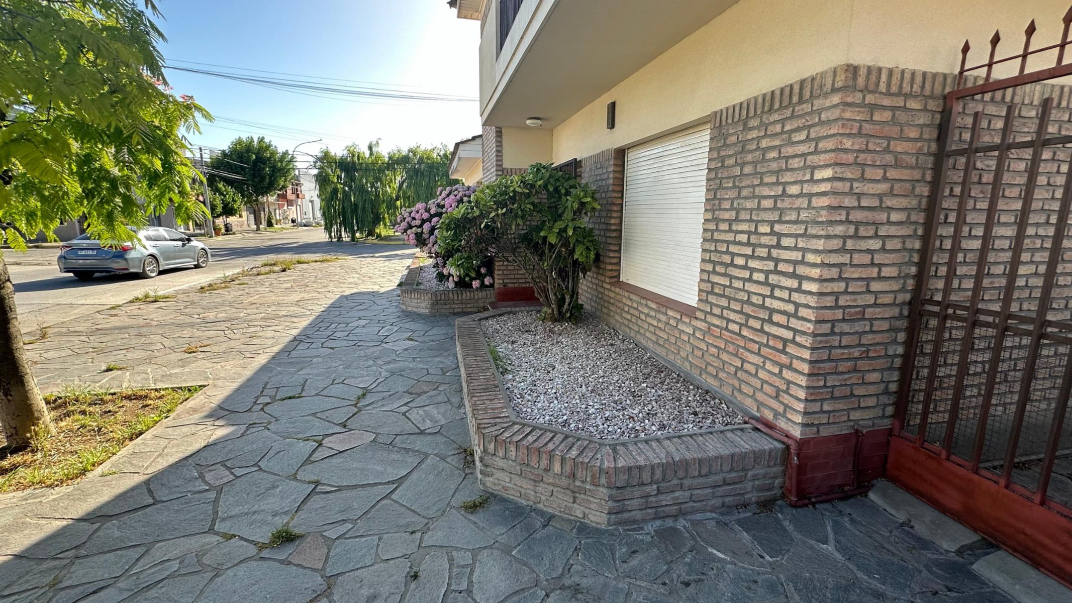SE VENDE CASA CENTRICA EN VIEDMA — foto 9