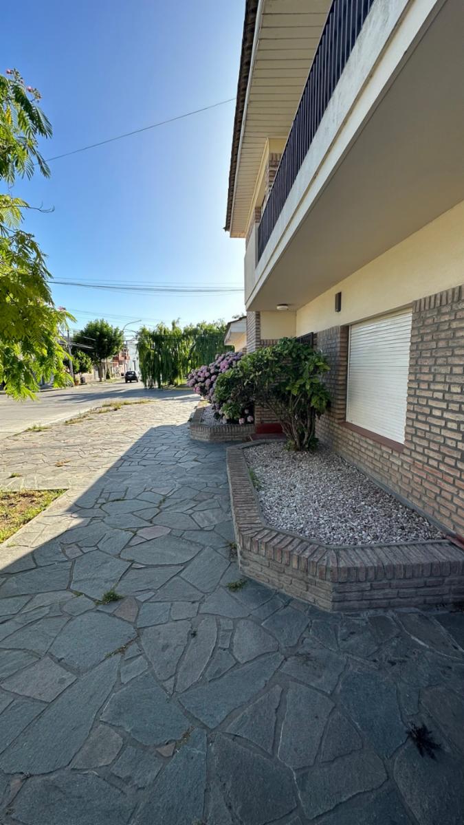 SE VENDE CASA CENTRICA EN VIEDMA — foto 10