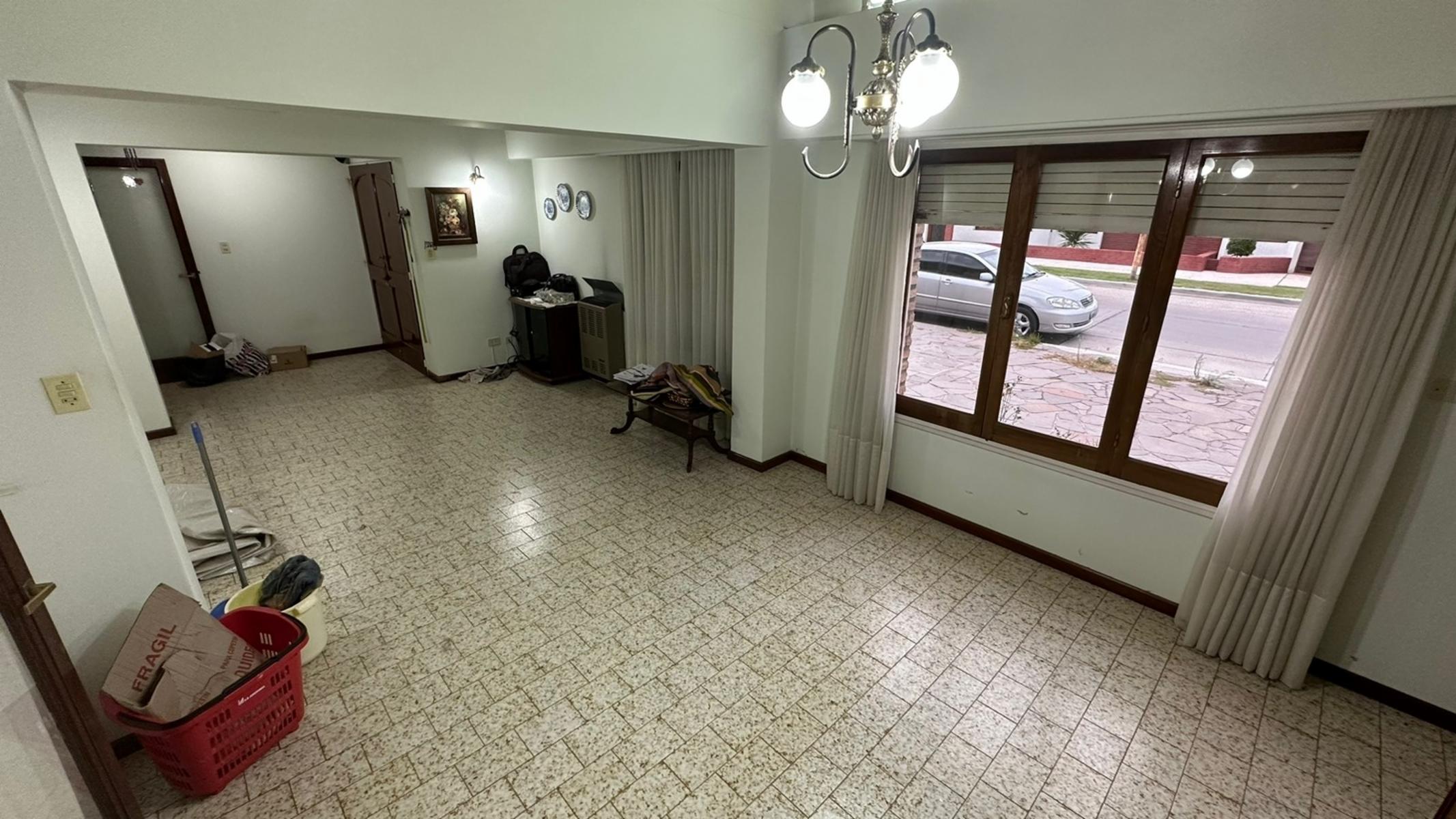 SE VENDE CASA CENTRICA EN VIEDMA — foto 13