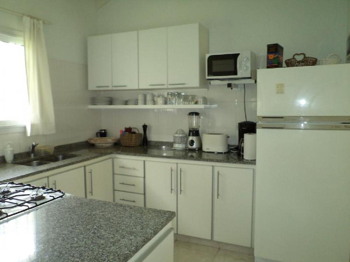 MODERNA CASA EN VENTA EN EXCLUSIVA ZONA - PINAMAR NORTE — foto 9