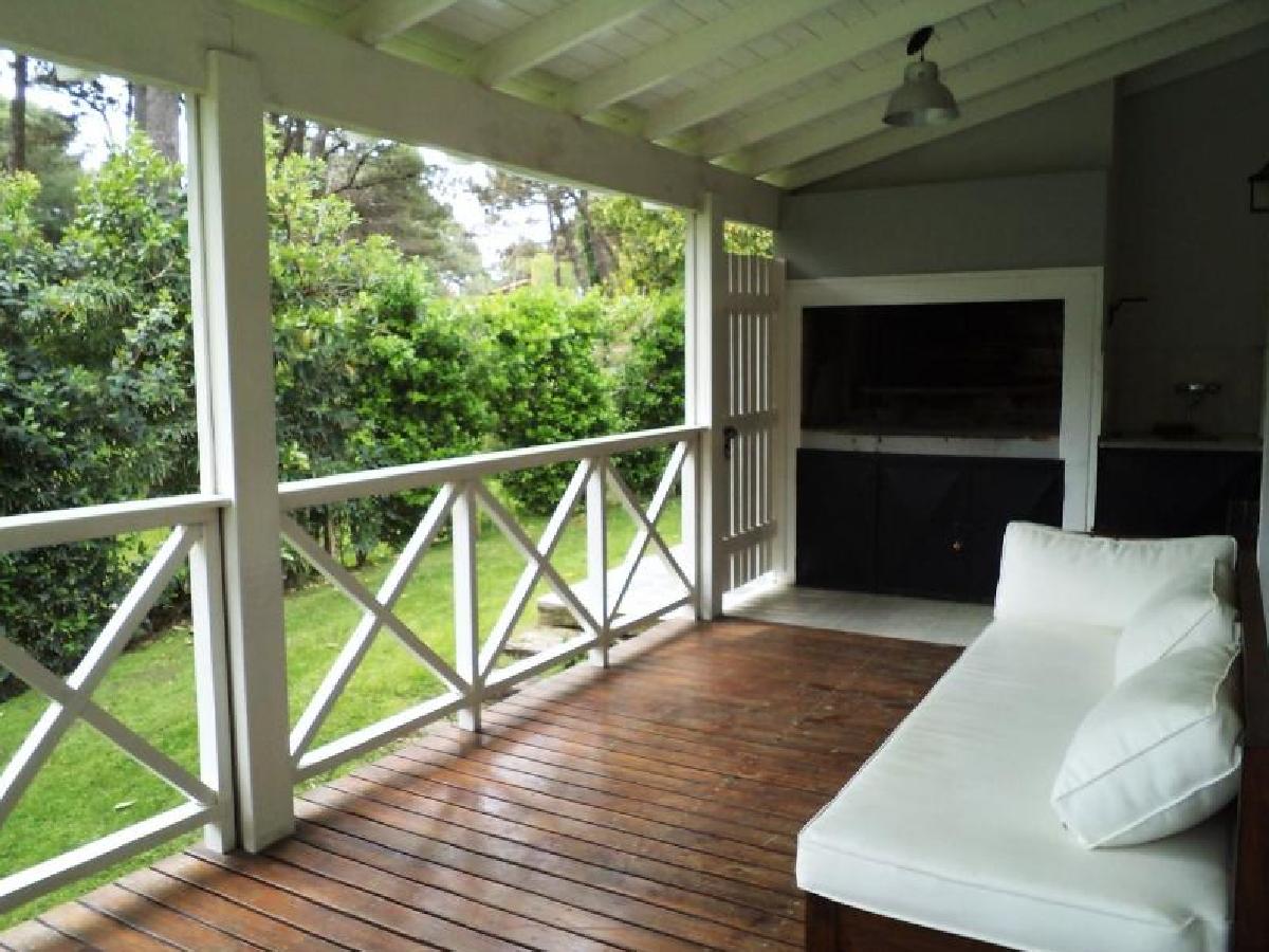 MODERNA CASA EN VENTA EN EXCLUSIVA ZONA - PINAMAR NORTE — foto 11