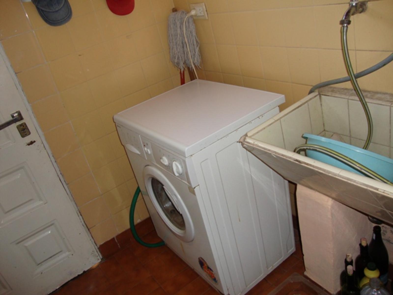 CASA EN CARLOS PAZ EN VENTA, BARRIO COSTA AZUL, todos los servicios — foto 2