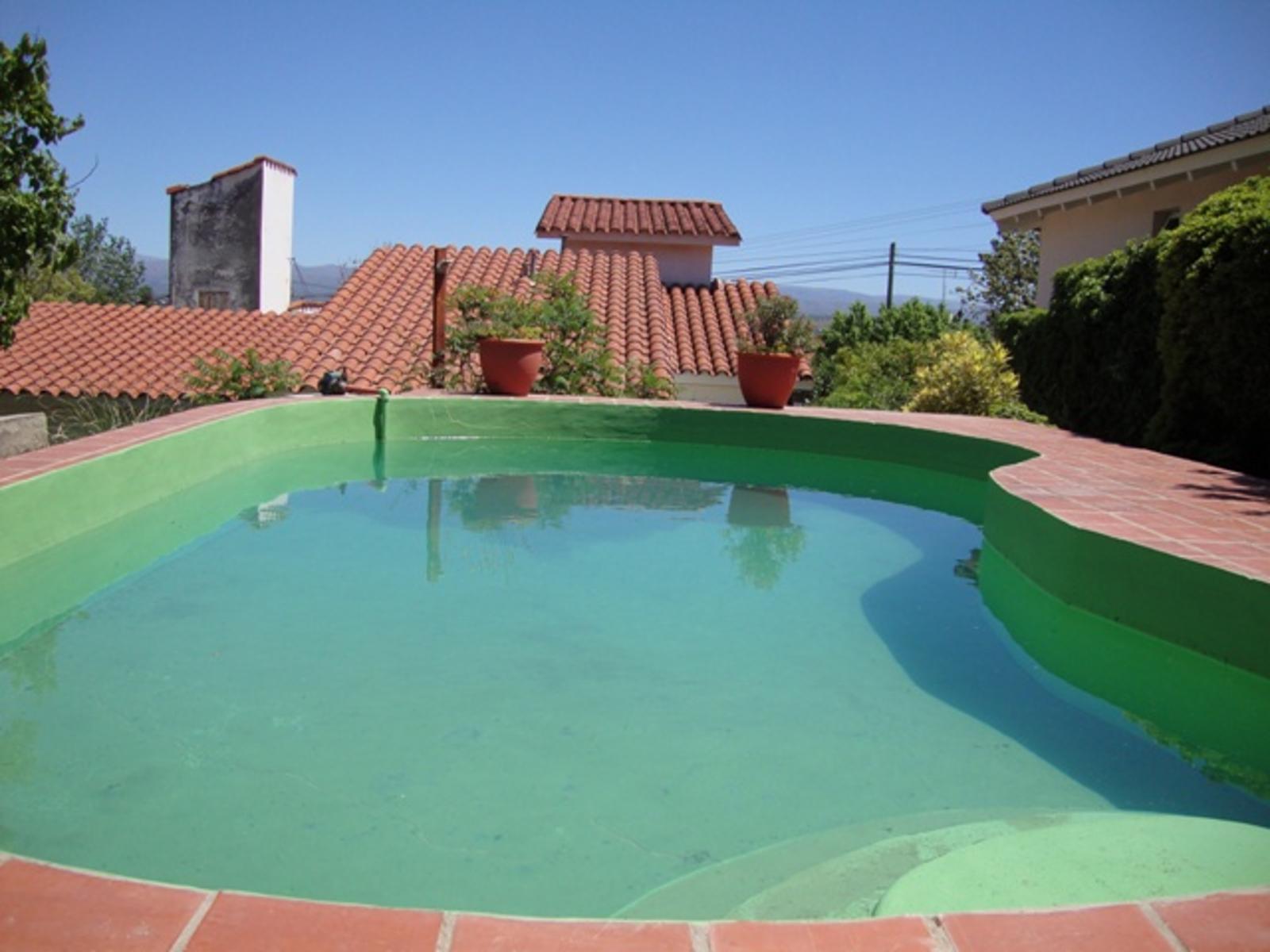 CASA EN CARLOS PAZ EN VENTA, BARRIO COSTA AZUL, todos los servicios — foto 4