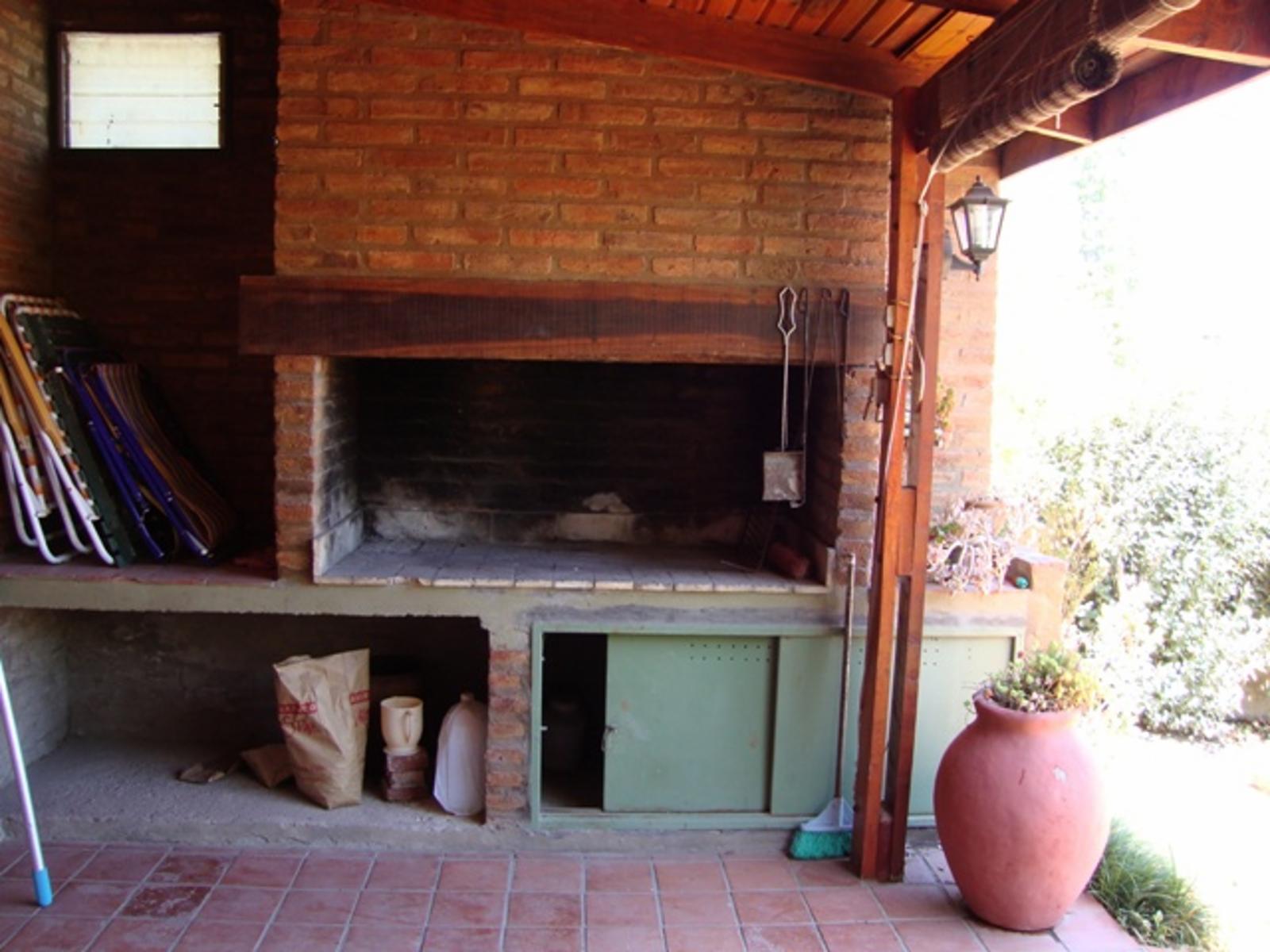 CASA EN CARLOS PAZ EN VENTA, BARRIO COSTA AZUL, todos los servicios — foto 5