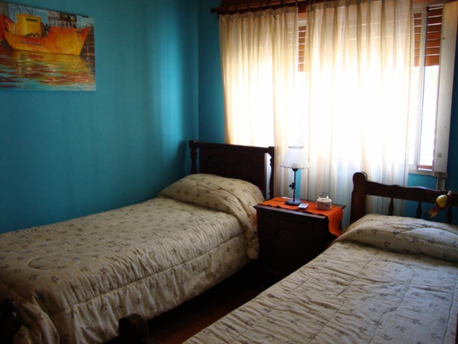 CASA EN CARLOS PAZ EN VENTA, BARRIO COSTA AZUL, todos los servicios — foto 7