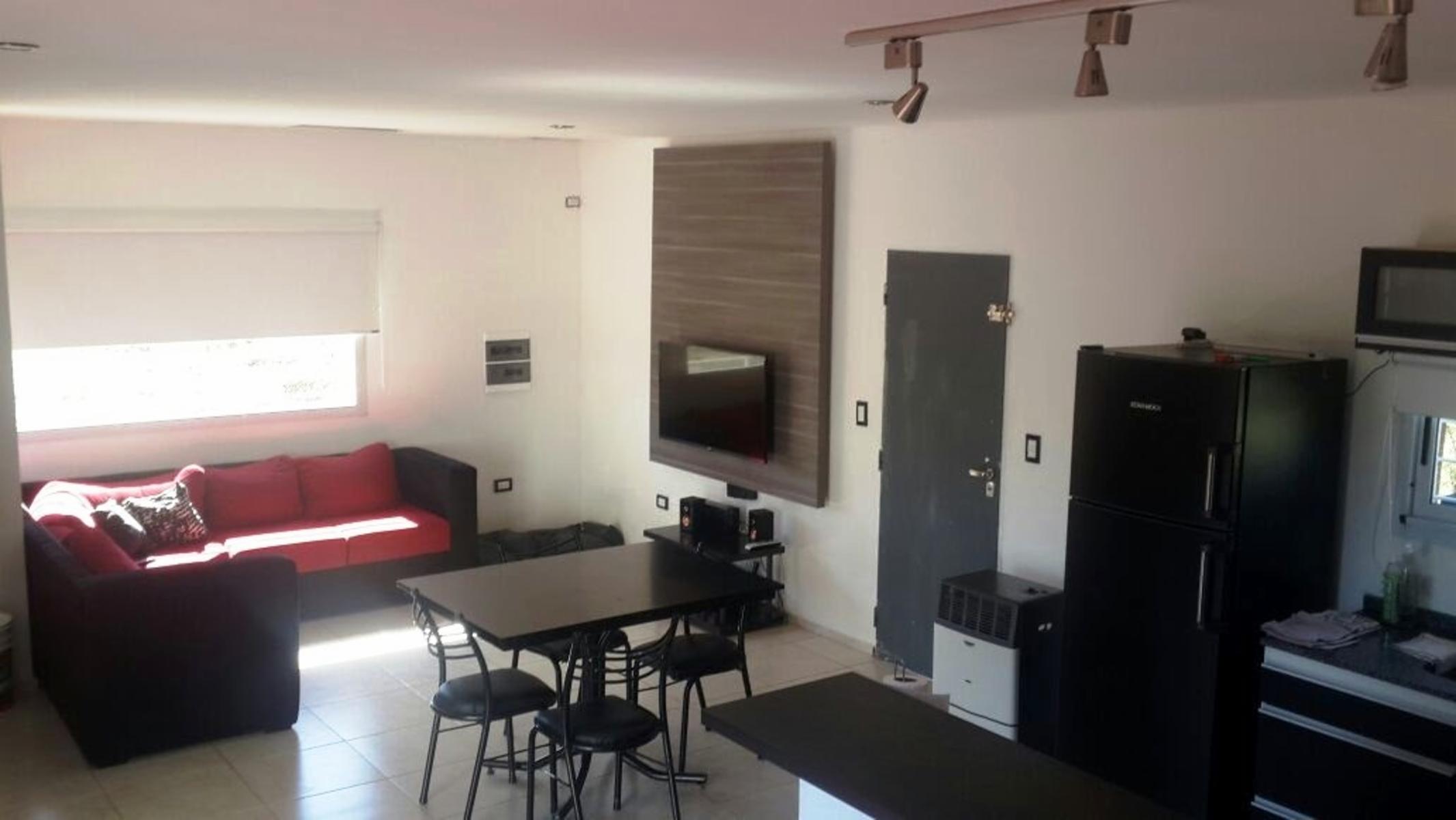 MUY LINDA CASA EN VENTA EN ESTANCIA VIEJA, A 13 MINUTOS DEL CENTRO DE CARLOS PAZ — foto 2