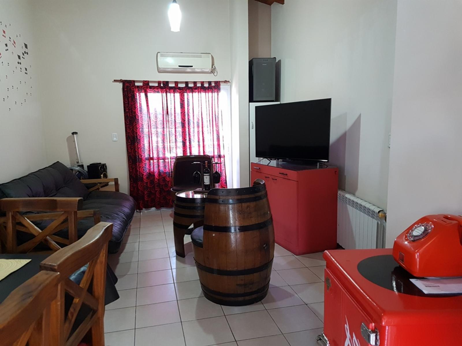MUY LINDO DEPARTAMENTO EN VENTA EN VILLA CARLOS PAZ - 2 Dormitorios, Gas Natural, Calef. Central. — foto 11