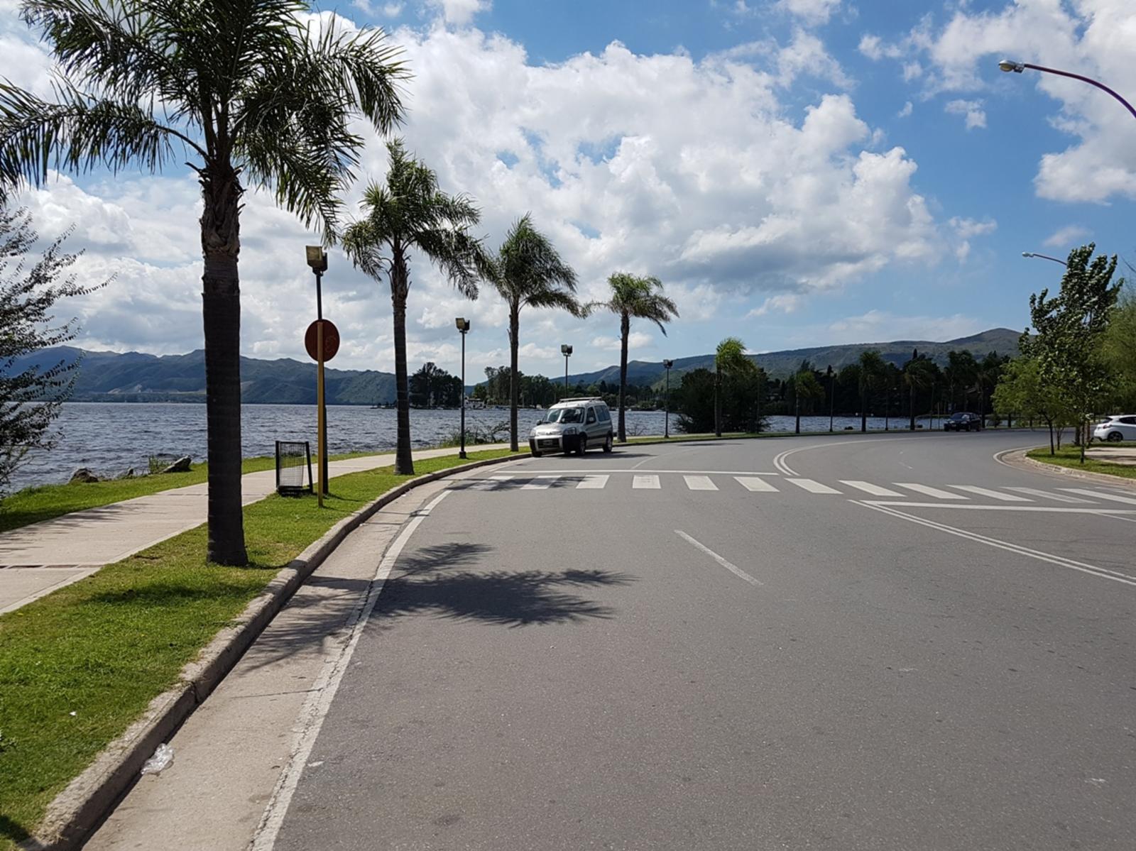 EDIFICIO COSTA LAGO - EN PLENA COSTANERA DE VILLA CARLOS PAZ, Gran Vista Al Lago Pronta entrega — foto 4