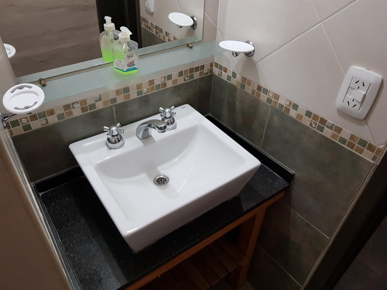 PROPIEDAD CÉNTRICA EN VILLA CARLOS PAZ, A LA VENTA, CASA + DEPARTAMENTOS. Excelente Para Renta — foto 6