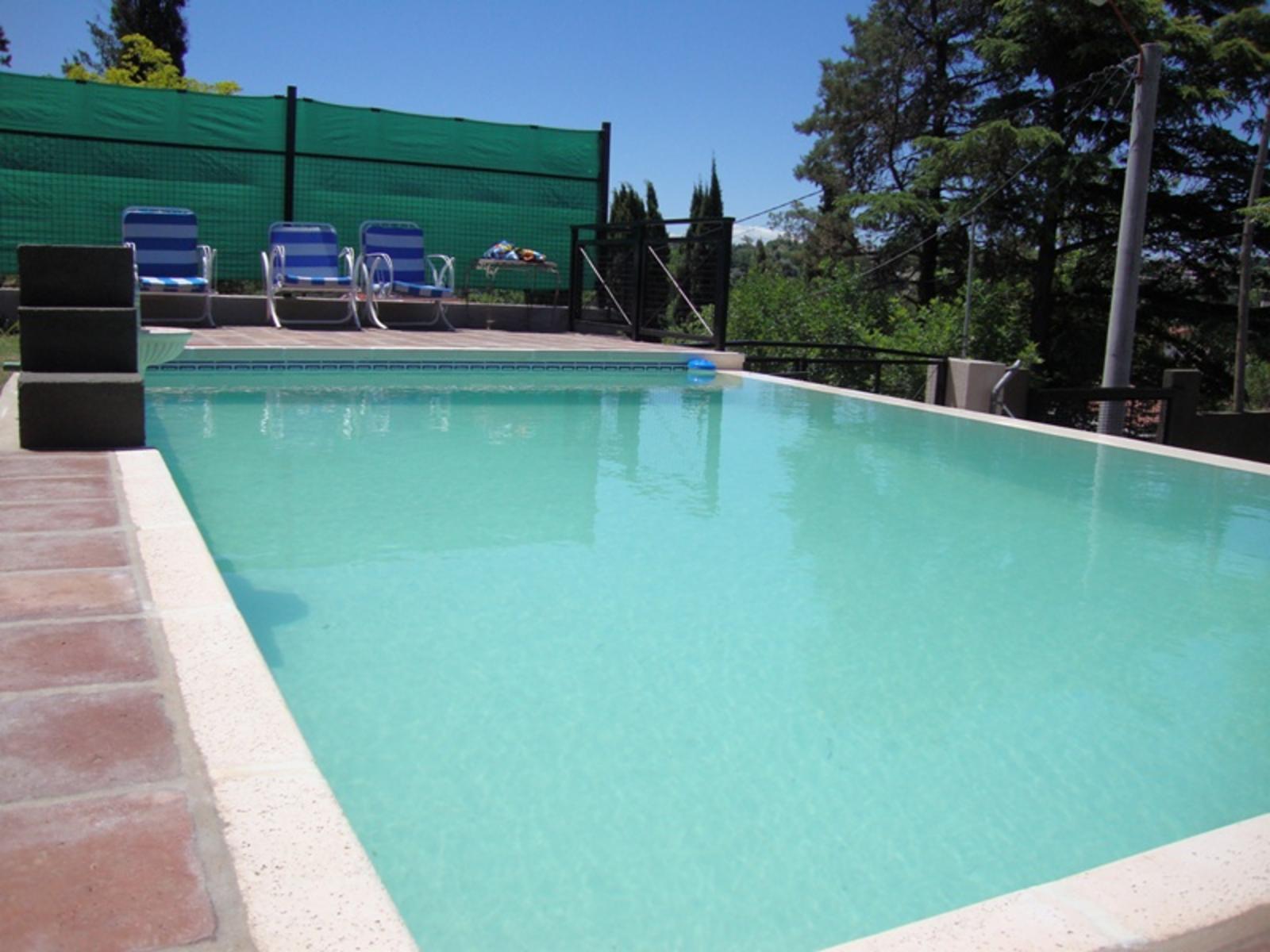 EXCELENTE CASA EN VENTA EN VILLA CARLOS PAZ, 3 DORMITORIOS, PILETA,VISTA PANORÁMICA, HERMOSA. — foto 13