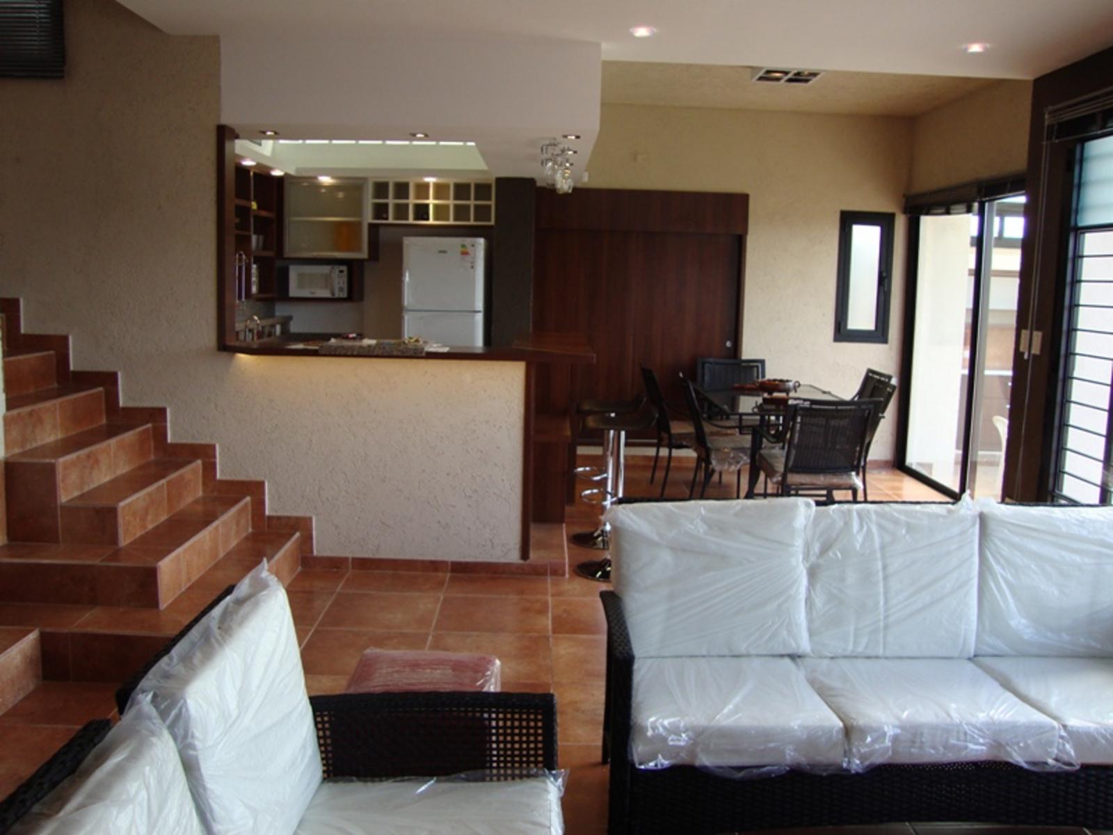 EXCELENTE CASA EN VENTA EN VILLA CARLOS PAZ, 3 DORMITORIOS, PILETA,VISTA PANORÁMICA, HERMOSA. — foto 15