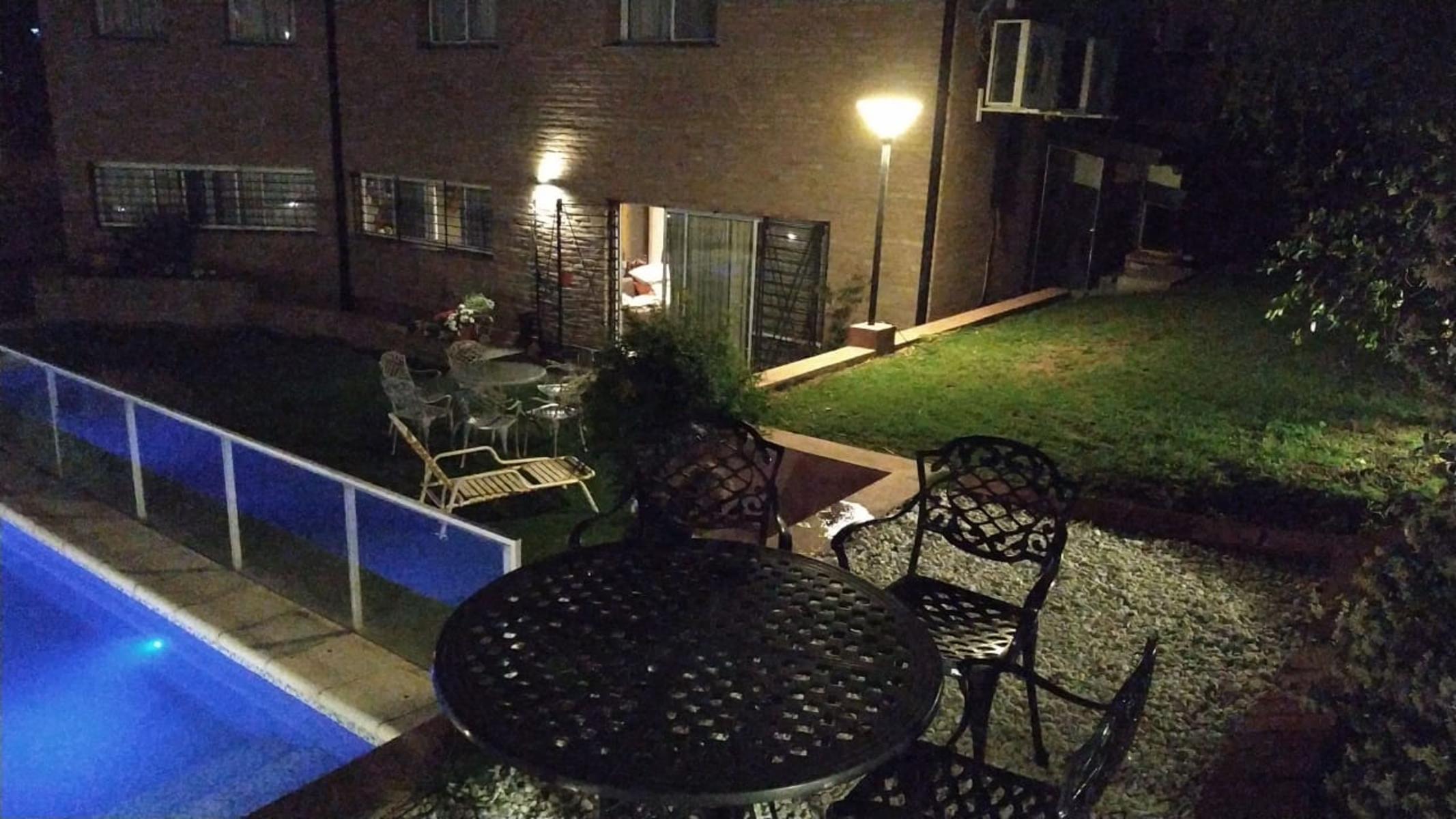 MUY LINDA CASA EN VENTA EN VILLA CARLOS PAZ, BARRIO VILLA DEL LAGO,AMPLIA, CON PILETA. — foto 9