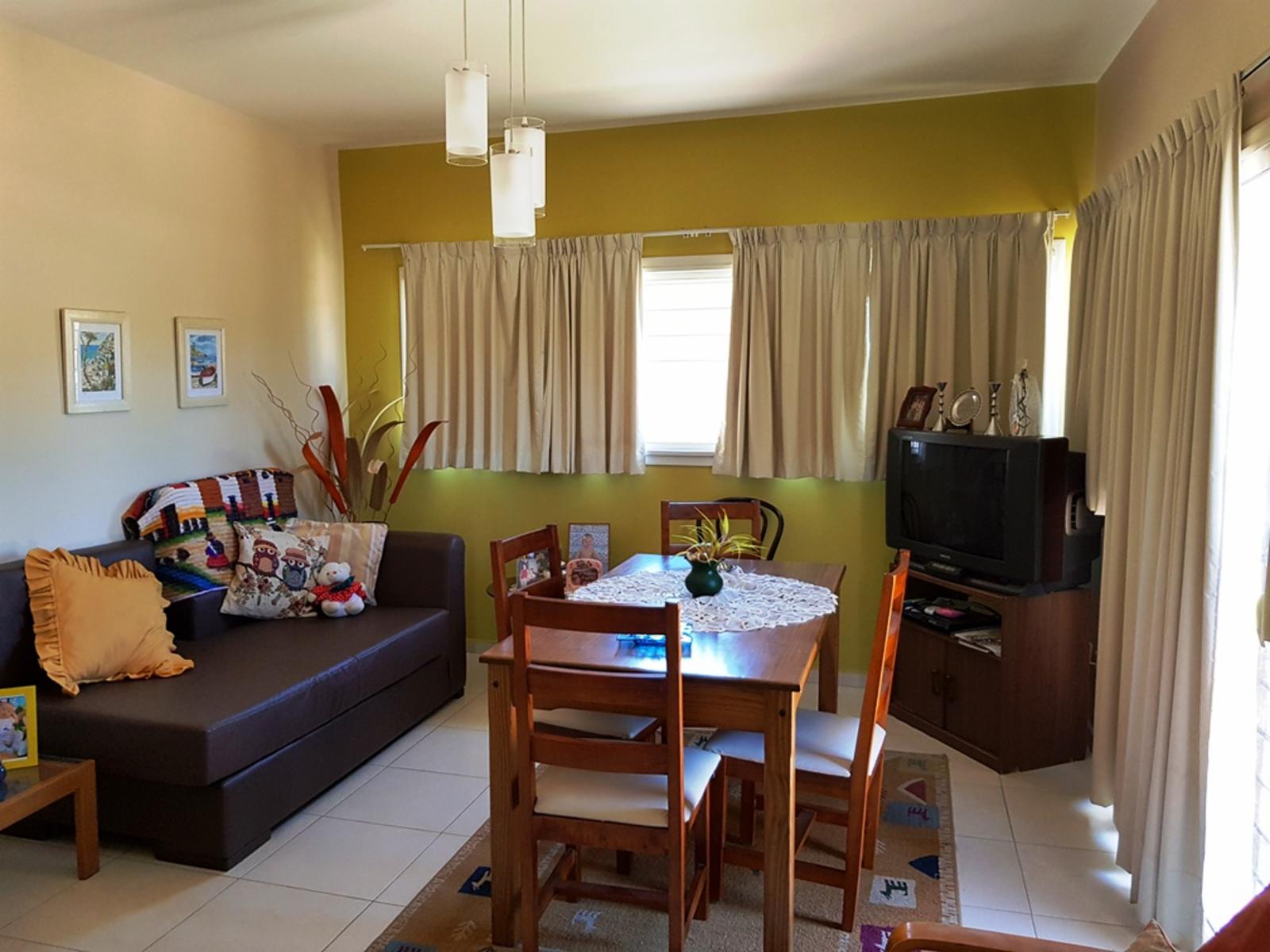 MUY LINDA CASA EN VENTA EN VILLA CARLOS PAZ, BARRIO VILLA DEL LAGO,AMPLIA, CON PILETA. — foto 15