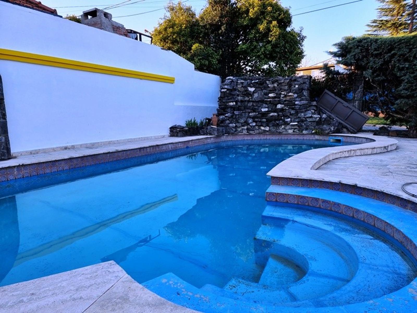 EXCELENTE CASA DE CATEGORÍA EN VILLA CARLOS PAZ EN VENTA, BARRIO RESIDENCIAL LAS ENSENADAS — foto 8