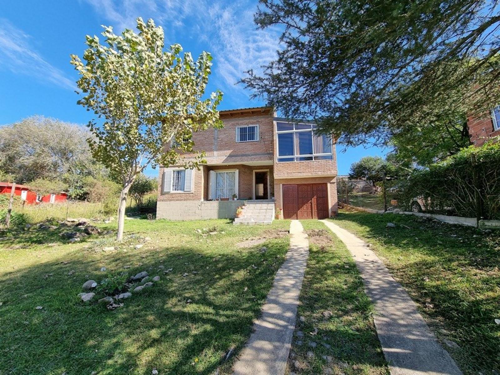 LINDA CASA EN VENTA EN CARLOS PAZ, EN BARRIO SOL Y RIO, A 4 CUADRAS DEL BALNEARIO. — foto 2