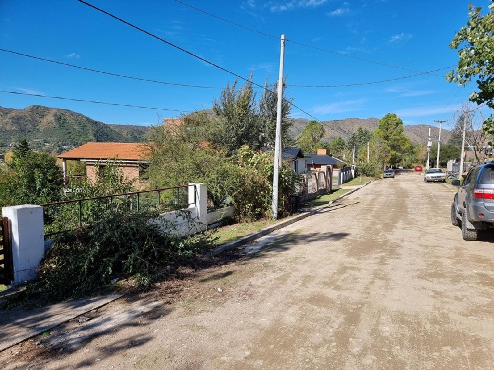 LINDA CASA EN VENTA EN CARLOS PAZ, EN BARRIO SOL Y RIO, A 4 CUADRAS DEL BALNEARIO. — foto 3
