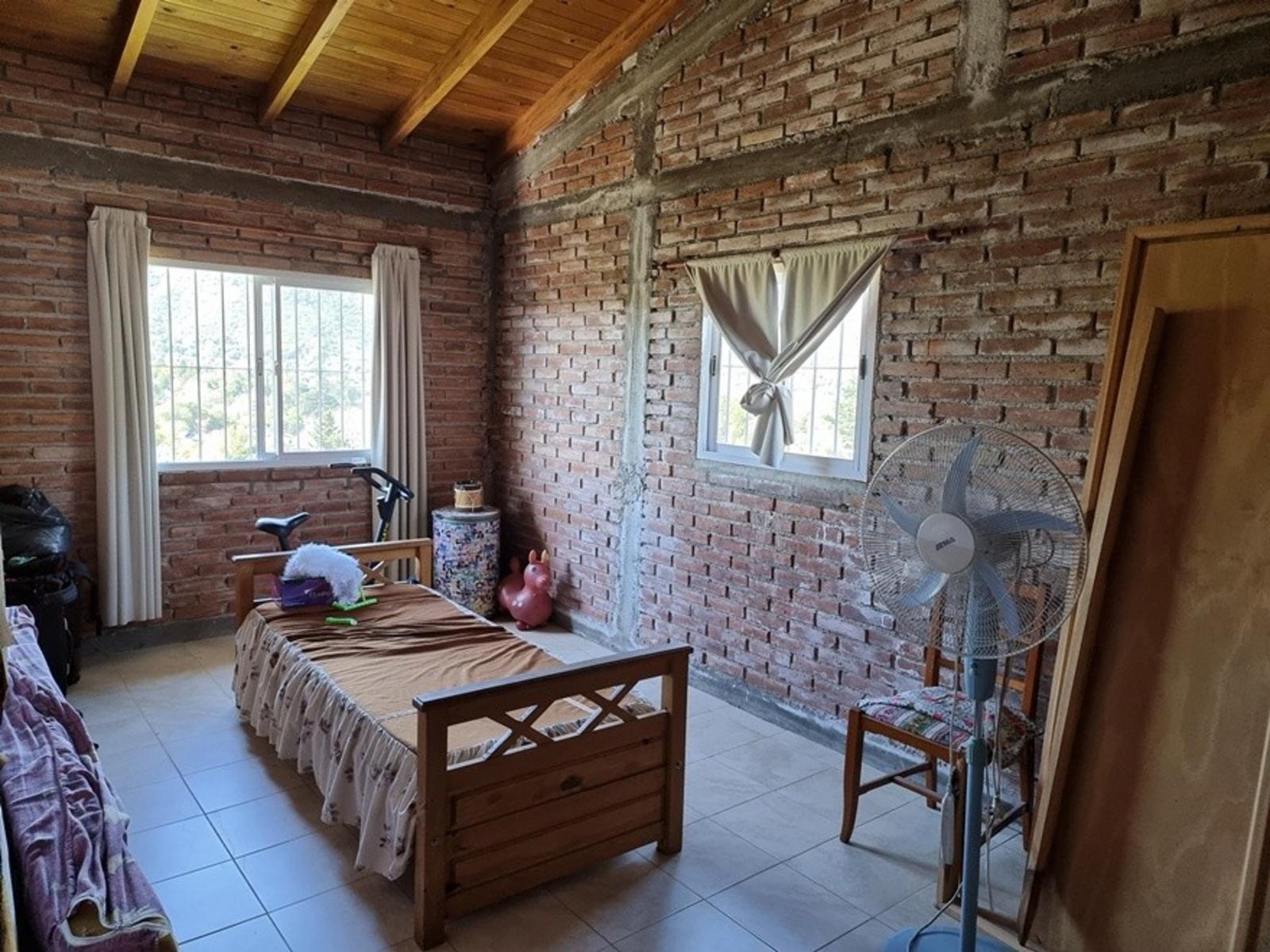 LINDA CASA EN VENTA EN CARLOS PAZ, EN BARRIO SOL Y RIO, A 4 CUADRAS DEL BALNEARIO. — foto 11