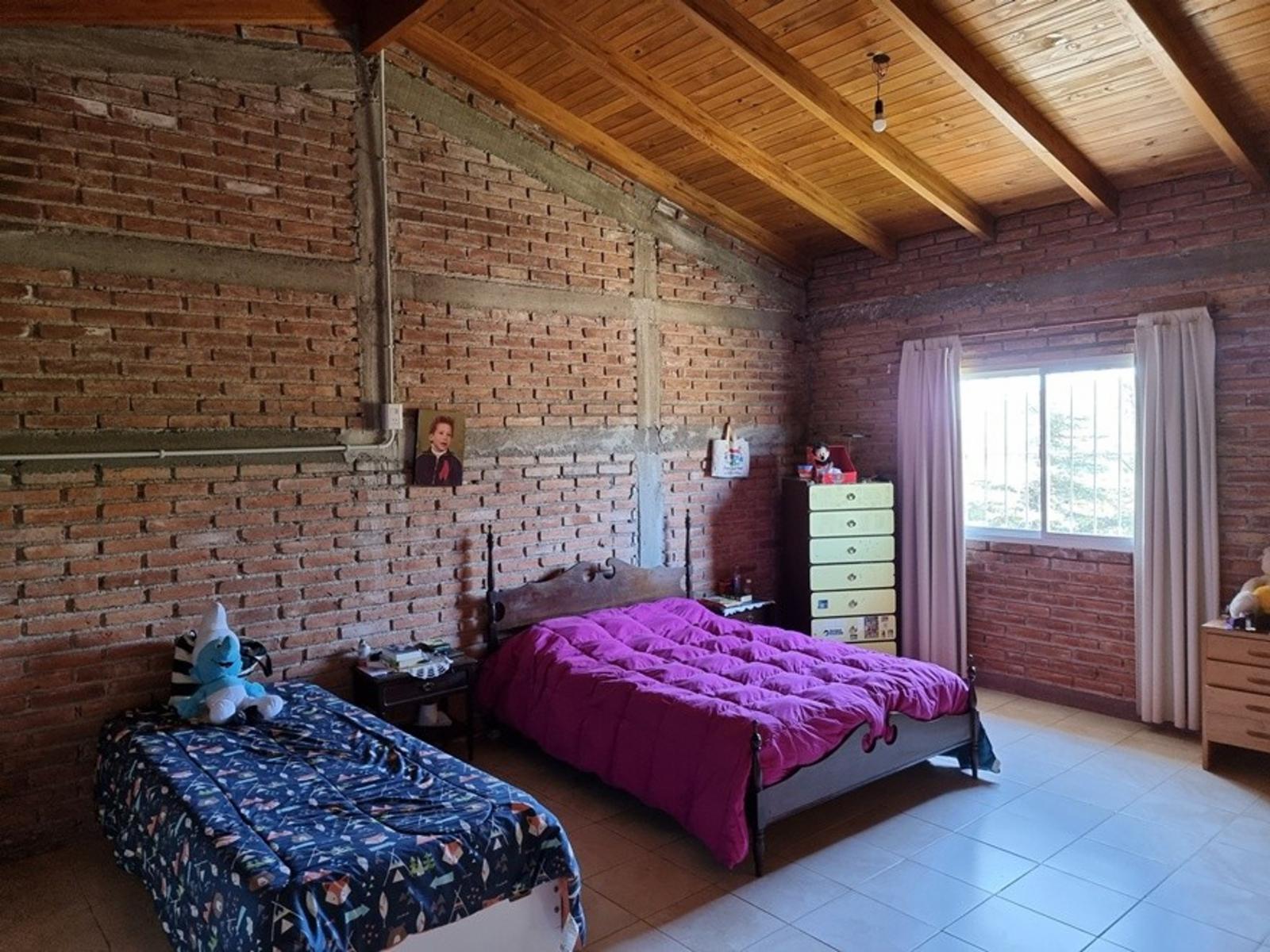 LINDA CASA EN VENTA EN CARLOS PAZ, EN BARRIO SOL Y RIO, A 4 CUADRAS DEL BALNEARIO. — foto 12
