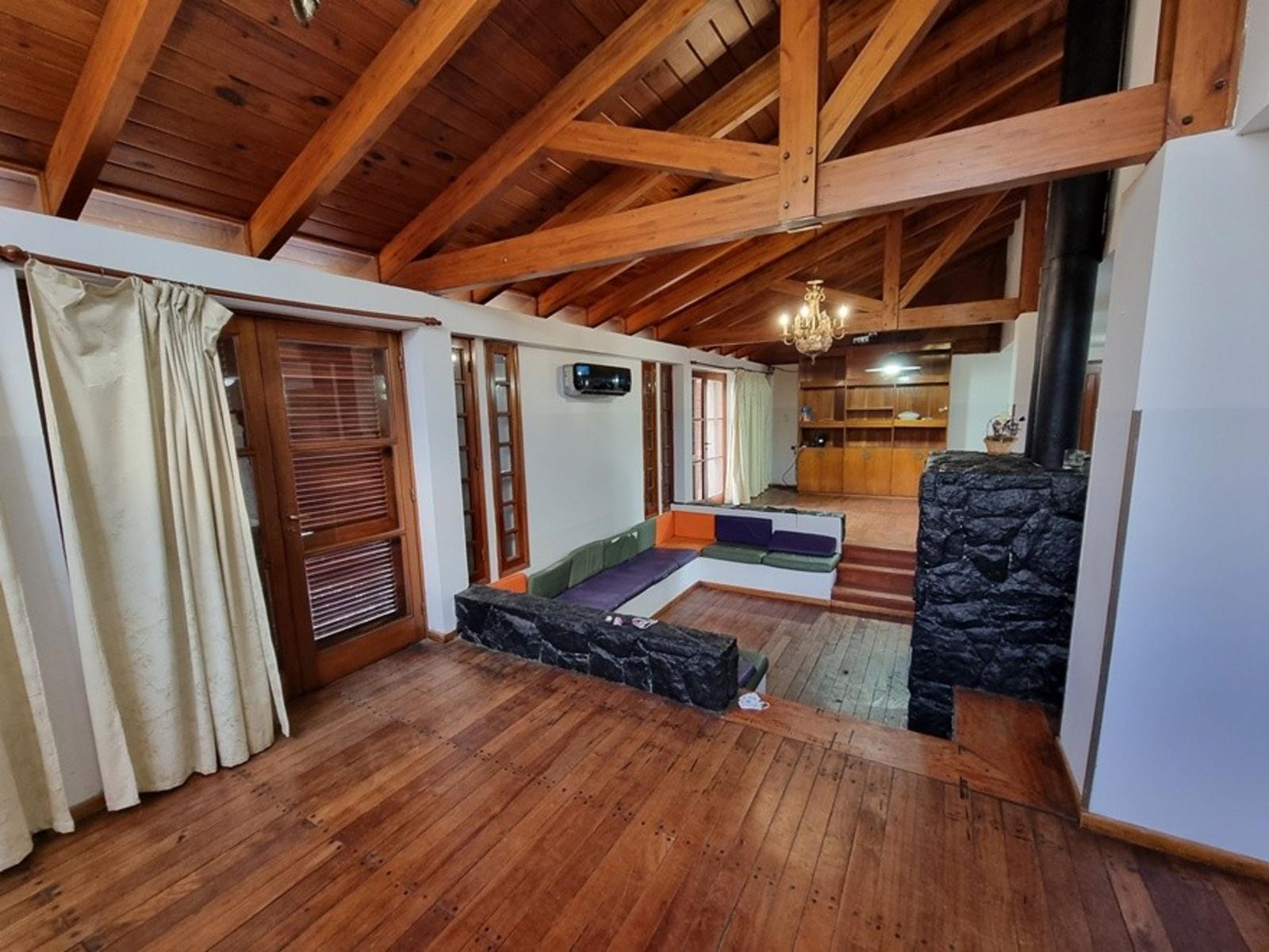 FABULOSA CASA EN VILLA CARLOS PAZ, Bº COSTA AZUL, CON PILETA CLIMATIZADA CUBIERTA, CANCHA DE SQUASH, — foto 9
