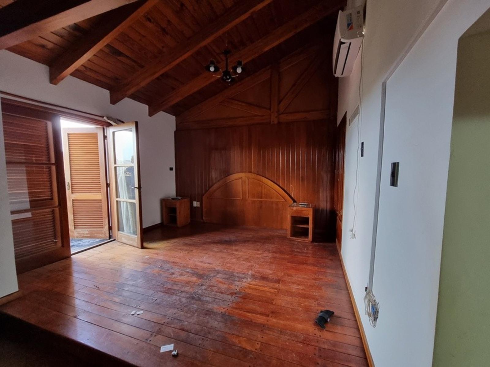 FABULOSA CASA EN VILLA CARLOS PAZ, Bº COSTA AZUL, CON PILETA CLIMATIZADA CUBIERTA, CANCHA DE SQUASH, — foto 15