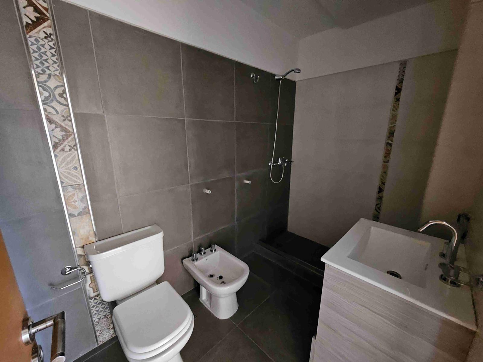 EXCELENTE DEPARTAMENTO EN VENTA EN VILLA CARLOS PAZ, A ESTRENAR, 0 KM. 3DORM, 2 BAÑOS - CON BALCÓN — foto 10
