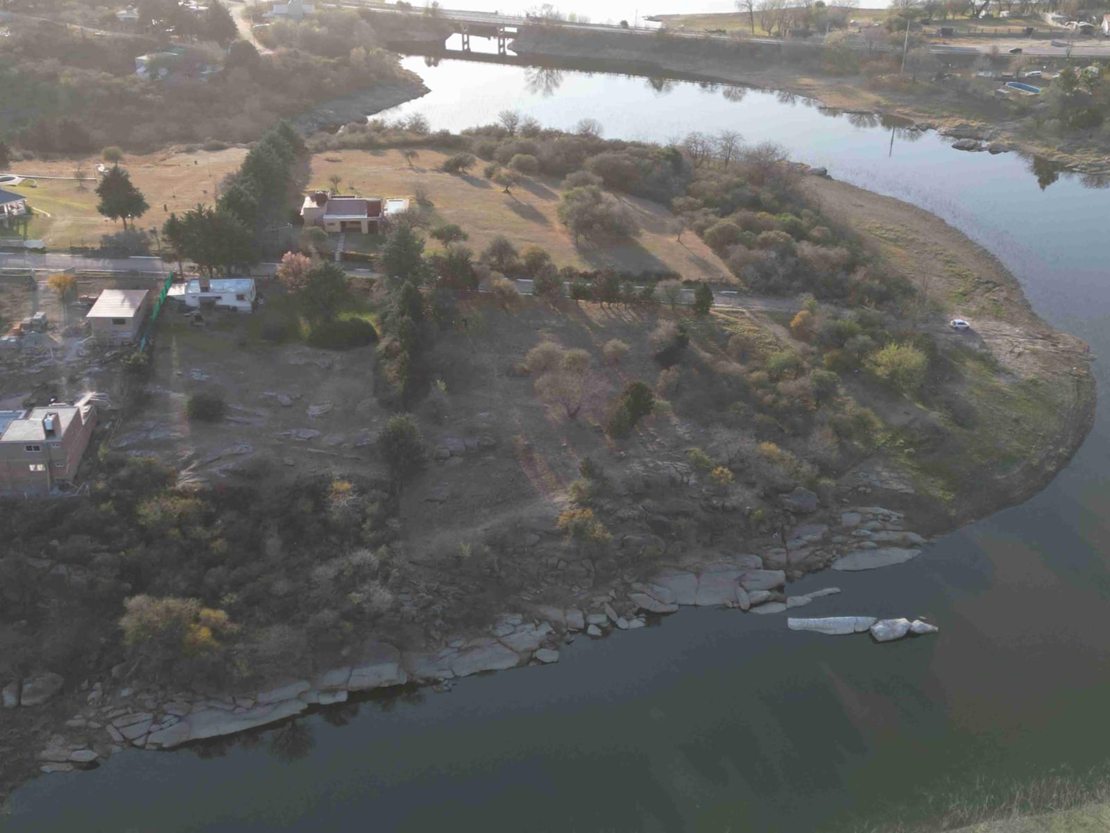 EXCELENTE TERRENO DE 5.300 Mt2, CON FONDO AL ARROYO LAS MOJARRAS, GRANOPORTUNIDAD. Ideal Para Hotel — foto 3