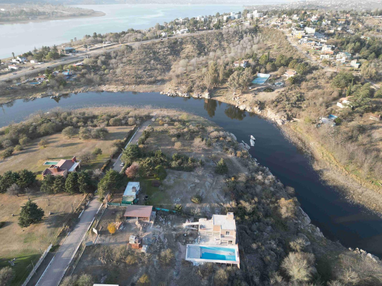 EXCELENTE TERRENO DE 5.300 Mt2, CON FONDO AL ARROYO LAS MOJARRAS, GRANOPORTUNIDAD. Ideal Para Hotel — foto 7