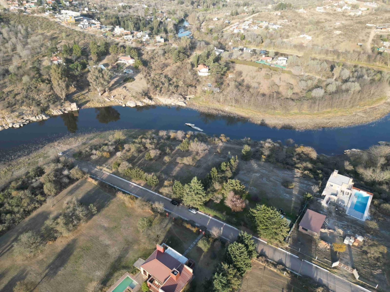 EXCELENTE TERRENO DE 5.300 Mt2, CON FONDO AL ARROYO LAS MOJARRAS, GRANOPORTUNIDAD. Ideal Para Hotel — foto 8