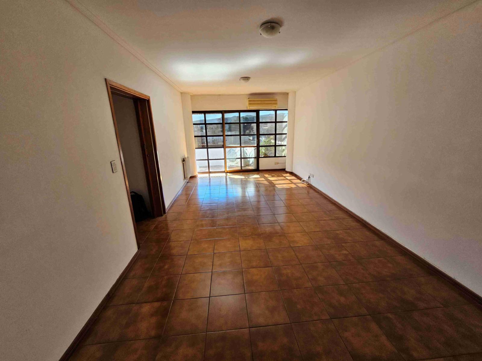 BELLO DEPARTAMENTO EN VENTA EN CARLOS PAZ, En TORRE SOLIS, Gran VistaPanorámica. 2 DORMITORIOS — foto 4