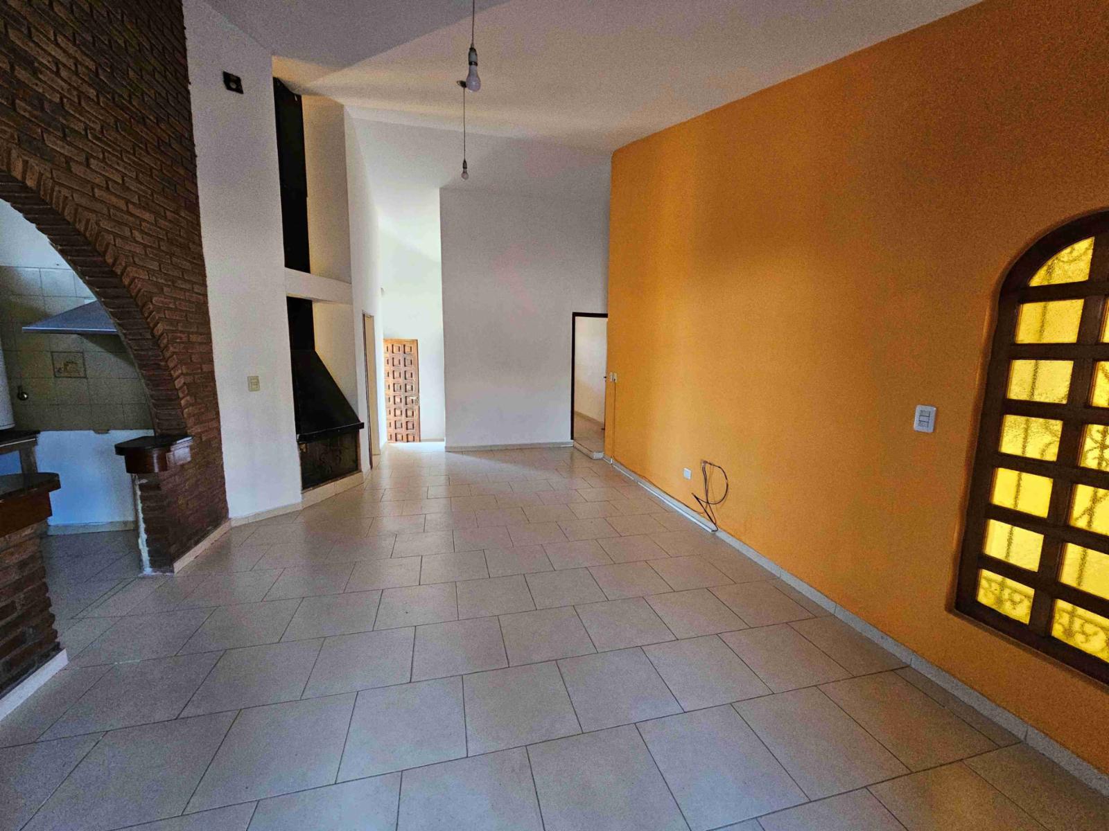 BELLA PROPIEDAD EN VENTA EN VILLA CARLOS PAZ, BARRIO RESIDENCIAL — foto 8