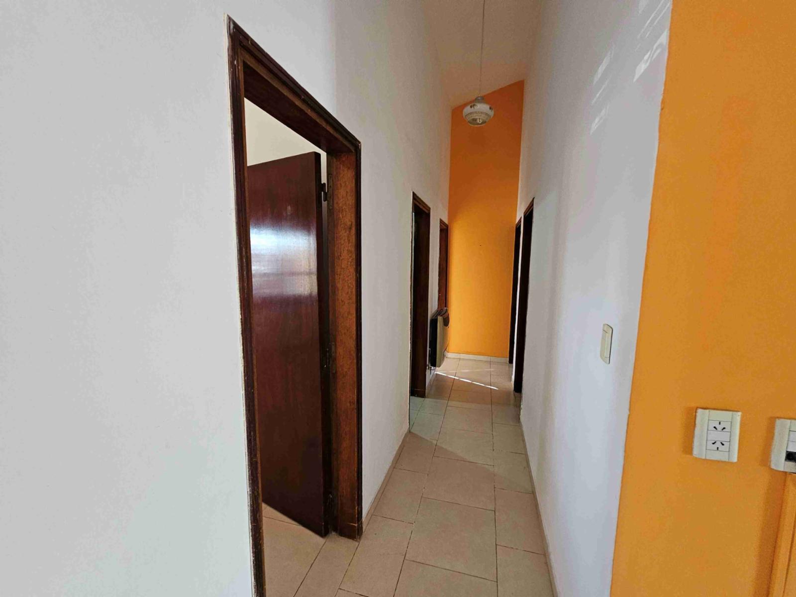 BELLA PROPIEDAD EN VENTA EN VILLA CARLOS PAZ, BARRIO RESIDENCIAL — foto 9