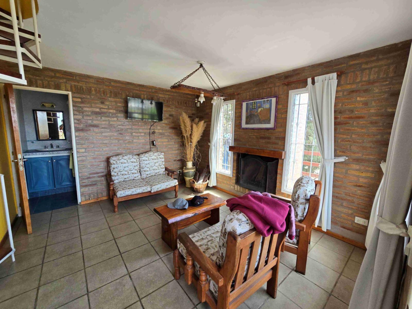 MUY LINDA CASA EN VENTA EN VILLA CARLOS PAZ, Barrio Residencial Villa del Lago. Con hermosa Pileta y Vista Panorámica. Apta para Crédito Bancario. — foto 15