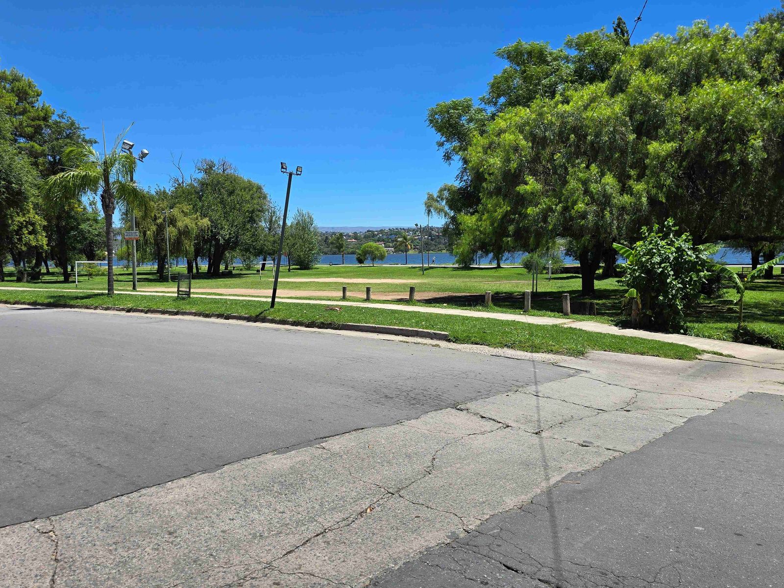 Nuevo POZO DE INVERSIÓN DELUXE, EN VILLA CARLOSPAZ,SOBREPLENACOSTANERAFRENTE AL LAGO. — foto 8