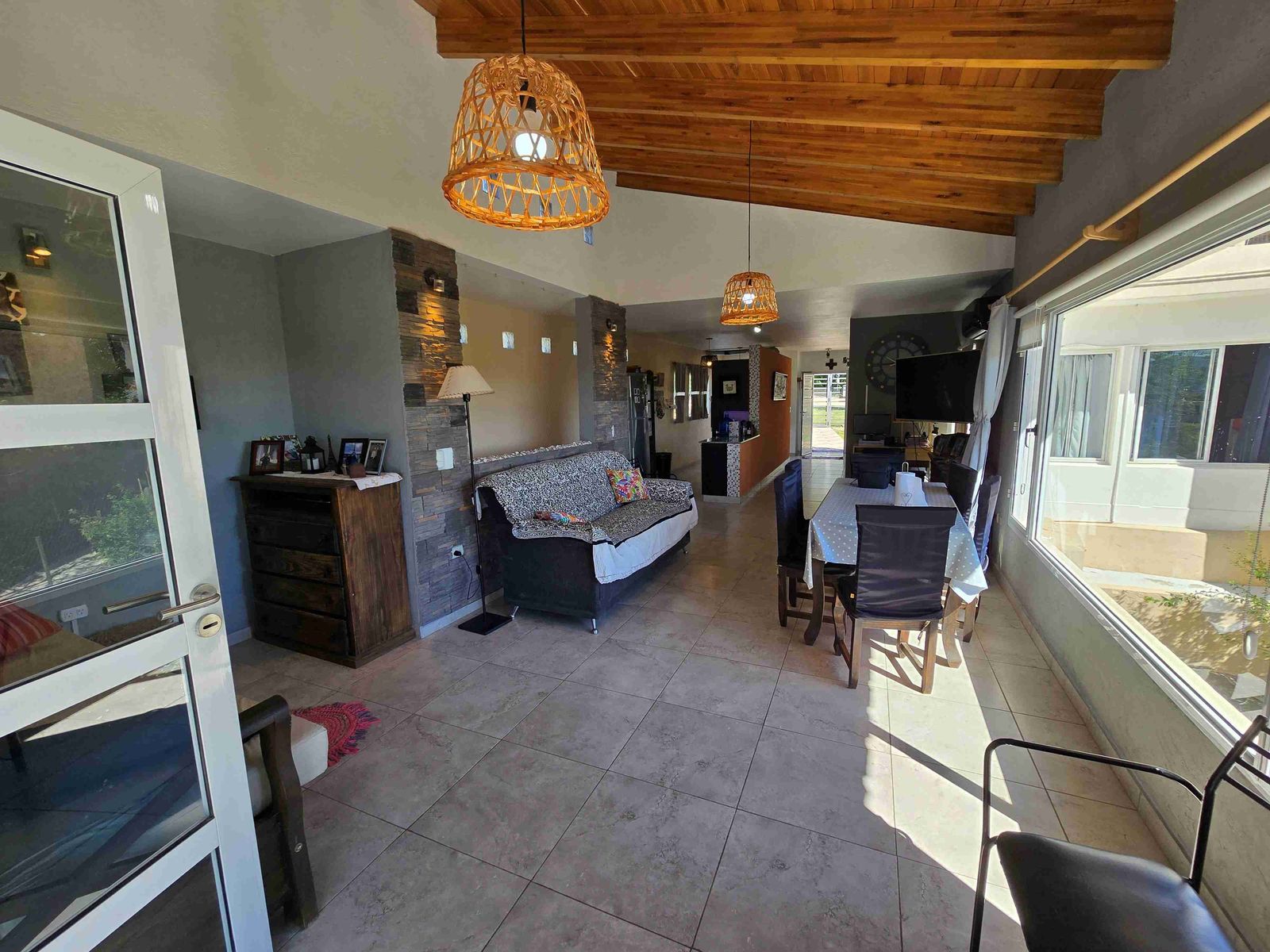 BELLA CASA EN VENTA EN VILLA CARLOS PAZ, CON PILETA, Bº Villa del Lago, Residencial — foto 3