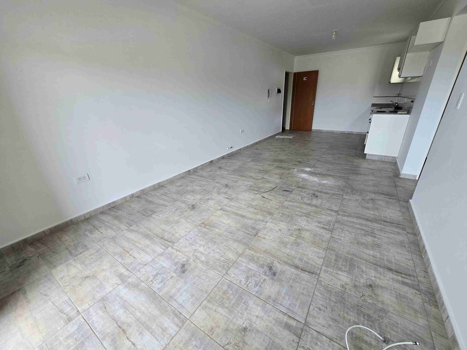 ¡BELLA OPORTUNIDAD Departamento en venta en Villa CarlosPaz,EDIFICIOFINCAS DEL LAGO 2. frente — foto 3